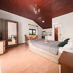 Apartment Apartment And Rooms Mrkovic Top Lokacija I Parking Vodice