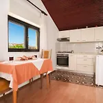 Apartment And Rooms Mrkovic Top Lokacija I Parking * Vodice