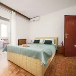 And Mrkovic Lokacija I Parking Apartamento