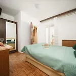 Apartment And Rooms Mrkovic Top Lokacija I Parking Apartment *