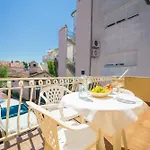 And Mrkovic Lokacija I Parking Apartamento Vodice