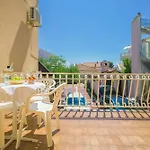 Apartment And Rooms Mrkovic Top Lokacija I Parking Apartment