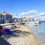 Apartment Apartment And Rooms Mrkovic Top Lokacija I Parking Vodice