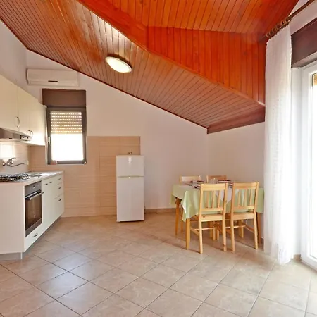 And Mrkovic Apartment *