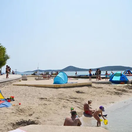 And Mrkovic * Vodice