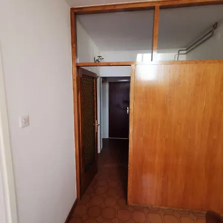 Apartman And Mrkovic Lokacija I Parking Vodice