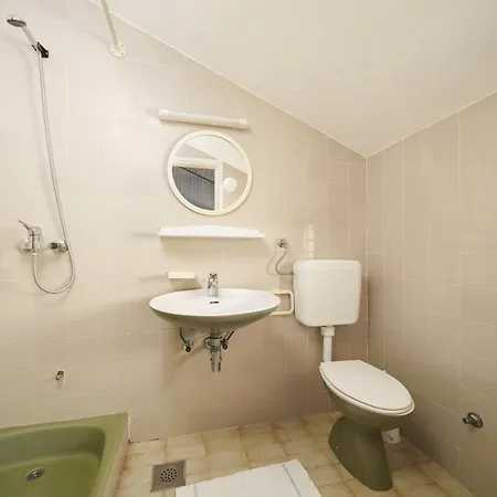 And Mrkovic * Vodice