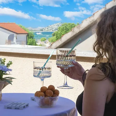 And Mrkovic * Vodice