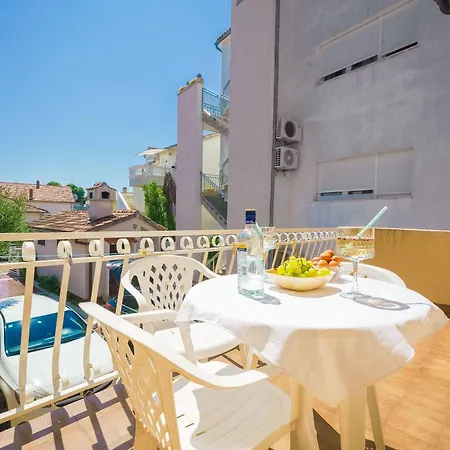 And Mrkovic Lokacija I Parking Apartman Vodice