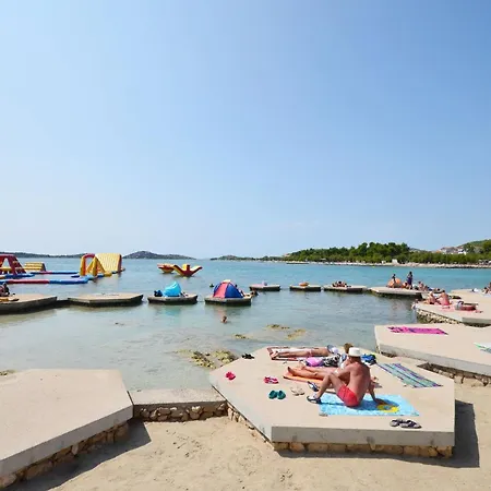 And Mrkovic * Vodice