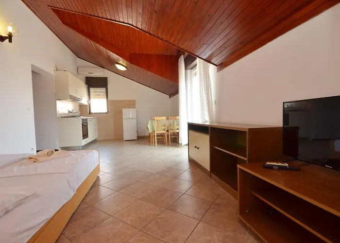 And Mrkovic Appartement Vodice