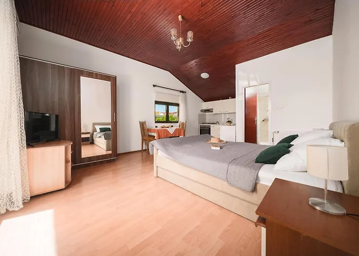 Apartman And Mrkovic- Steps To Beach&center Vodice