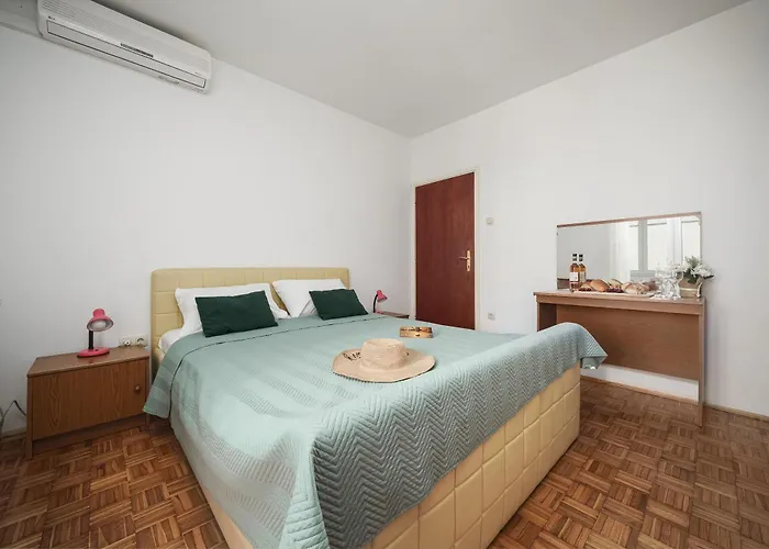 And Mrkovic- Steps To Beach&center Vodice