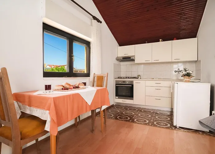 And Mrkovic * Vodice