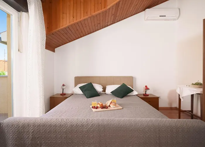 Apartman And Mrkovic- Steps To Beach&center Vodice