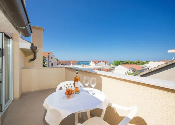 Apartman And Mrkovic- Steps To Beach&center Vodice